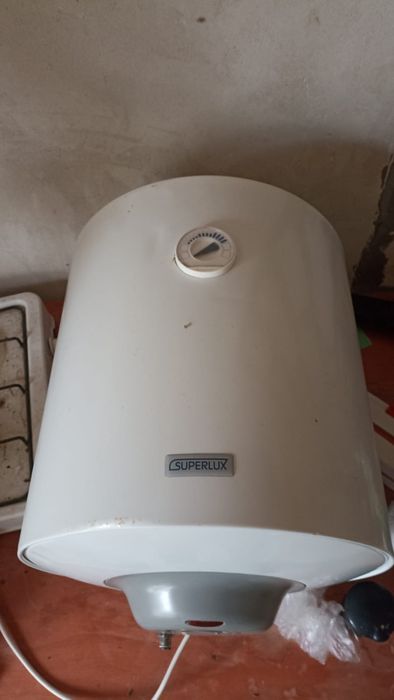 Продам водонагреватель на 50 литров