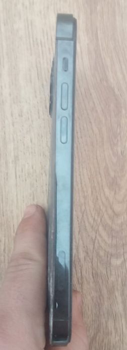 Iphone 12 продается