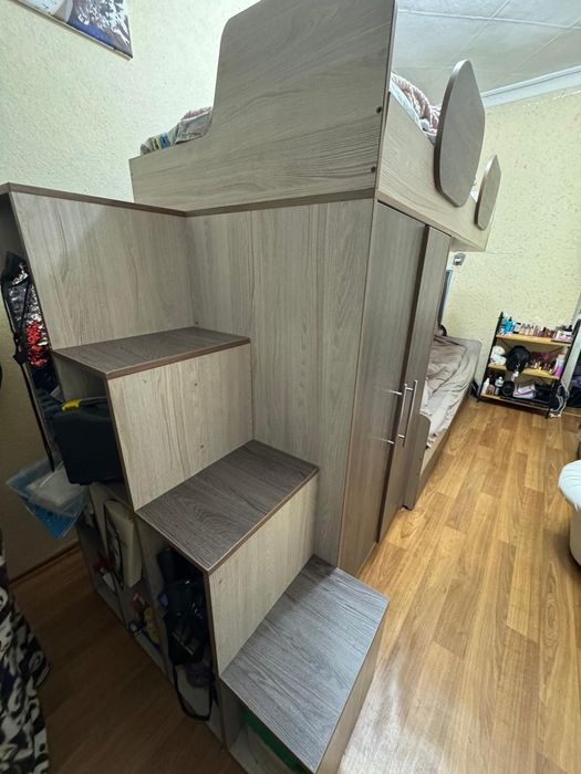 Кровать детская двух ярусная