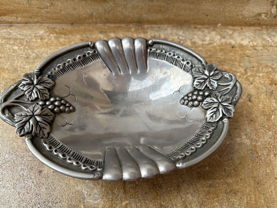 Tava/bomboniera/alune argintat vechi