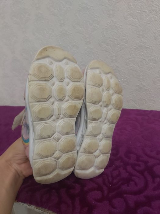 Кроссовки для девочек