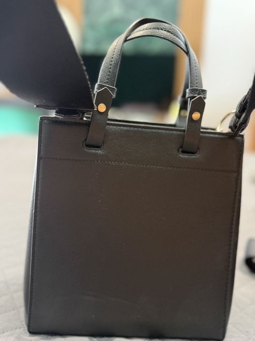 Чернаa чантаa Zara