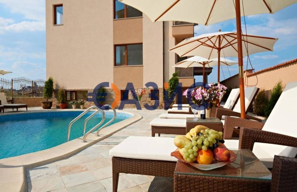 Продава се Едностаен апартамент в Несебър - 24 кв.м за 980 €/кв.м - Снимка #8