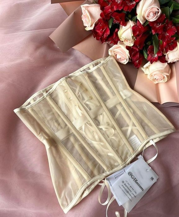 Продам корсет беж