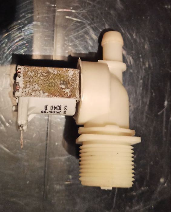 Електромагнитен клапан за вода и седалка за тоалетна Thetford