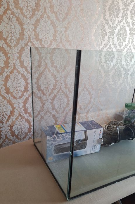 Продавам аквариум 50 л