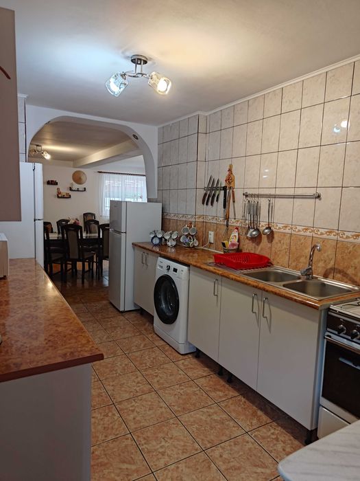 Casa / pensiune de vanzare LEPSA