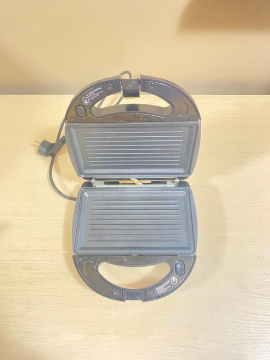 Продам вафельницу, мультипекарь