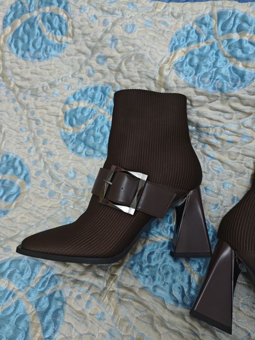 Продам обувь новая