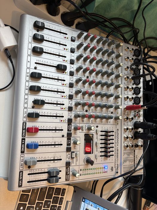 Усилитель двух канальный и пассивный микшер пульт  цена 150.000