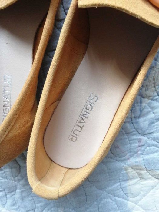 продаются женские туфли