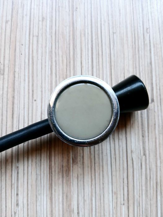 Ретро медицински стетоскоп