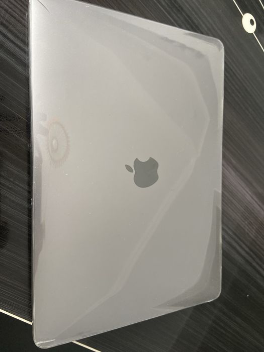 Apple MacBook Pro 13” с чипом M2, 2022 года.