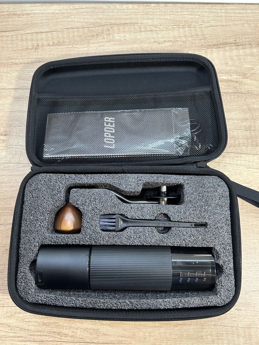 Râșniță cafea Lopder MAXA Travel Kit – electrică + manuală, ca nouă