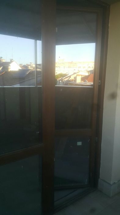 Дограма 2 различни размера тъмен орех със стъклопакет