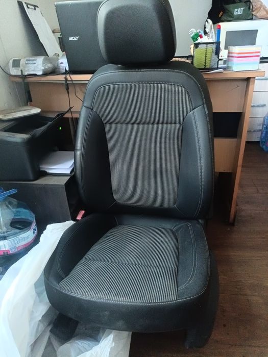 Седалка за opel astra j