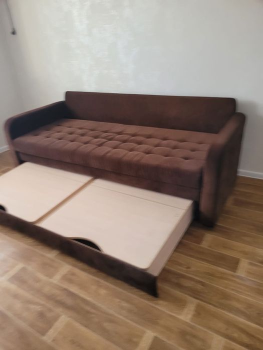 Продам диван в гостиную