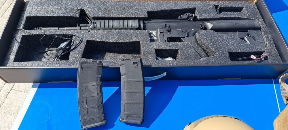 Replica/arma asalt airsoft M4 FUL METAL