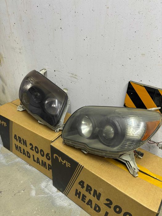 Фары Toyota 4Runner 2006г