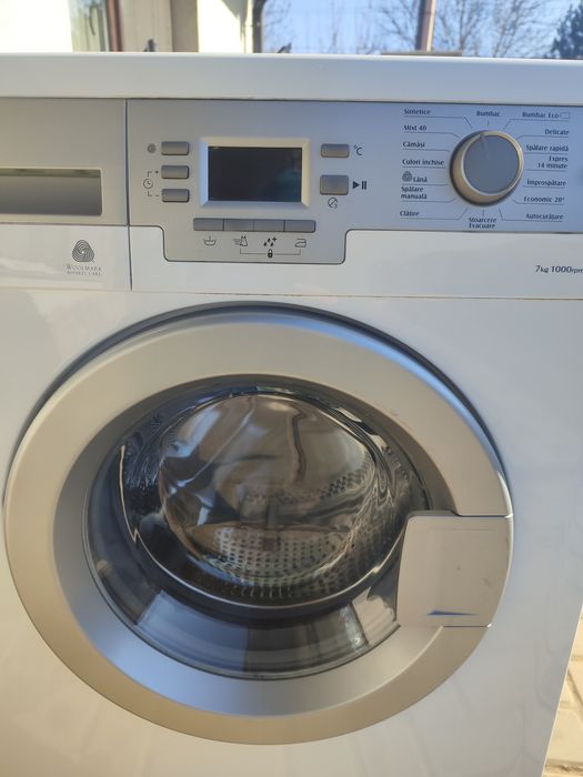 Vând masina de spălat rufe