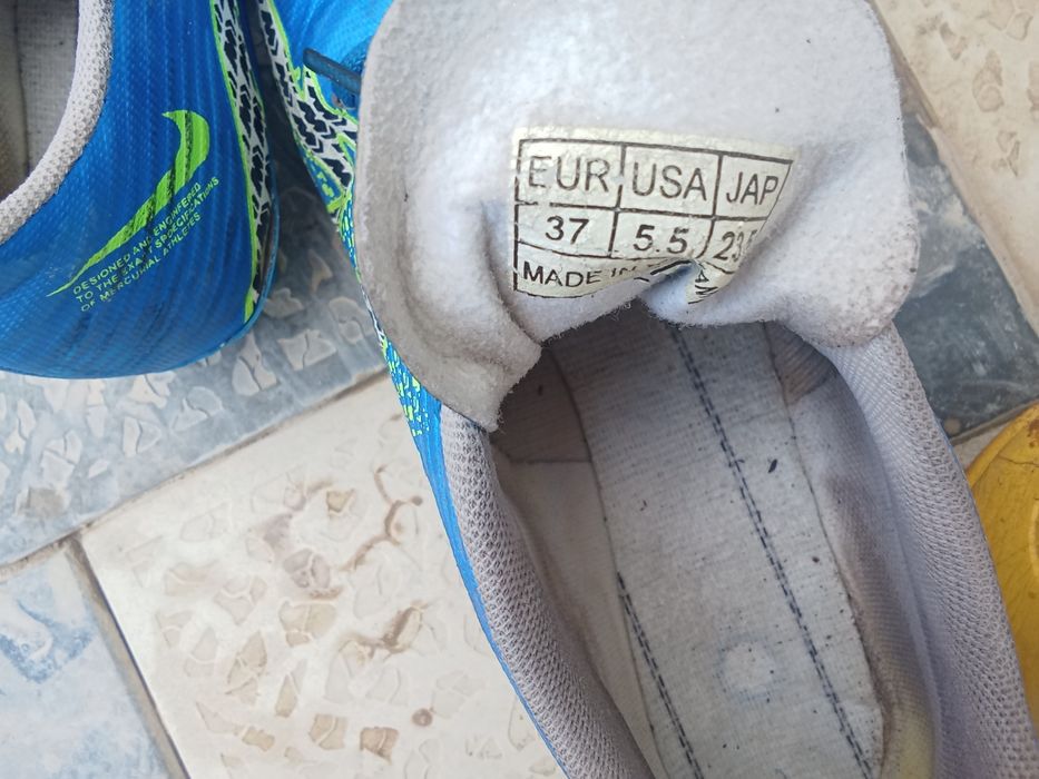 Бутсы Nike air, 37 размер.  Продаю людям из Ургенча