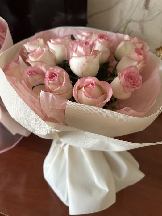 Гүл сатылады. Цветы