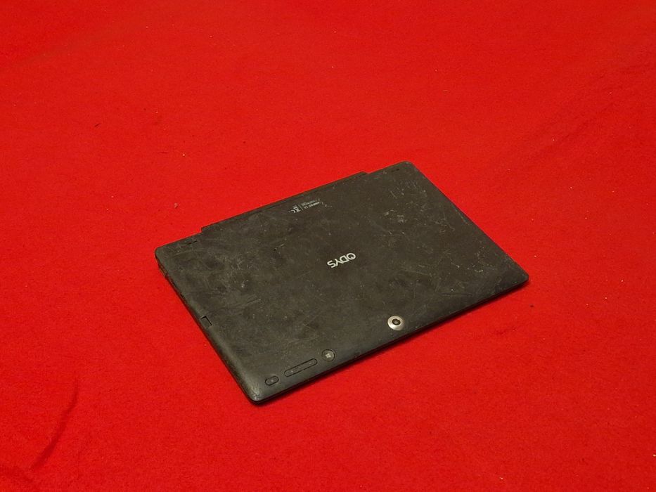 Laptop 2 in 1 defect . S-a aprins  cu un încărcător universal dar s-a stins imediat