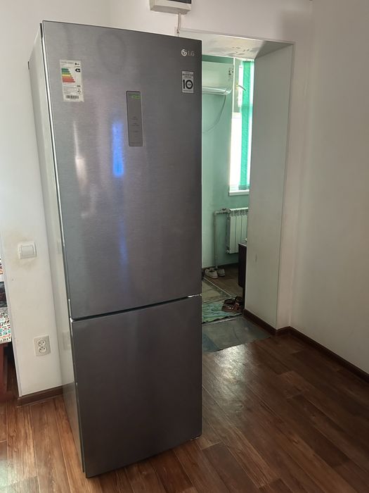 Новый холодильник LG