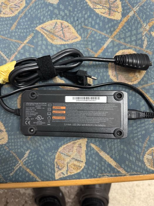 Alimntator bicicleta bosch 36V cu 2ah