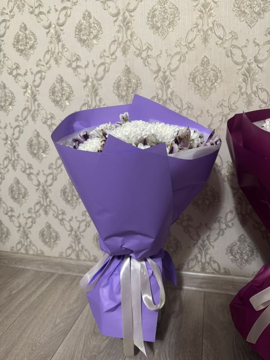 Продам живые  цветы