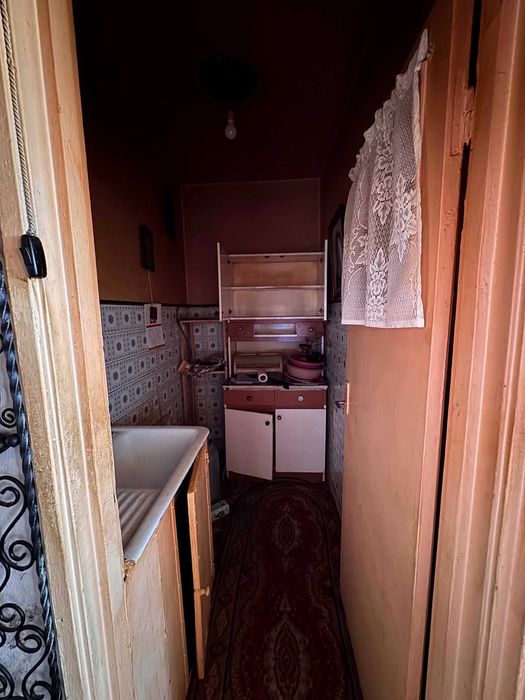 Garsoniera de vanzare - 1 minut de metrou Costin Georgian