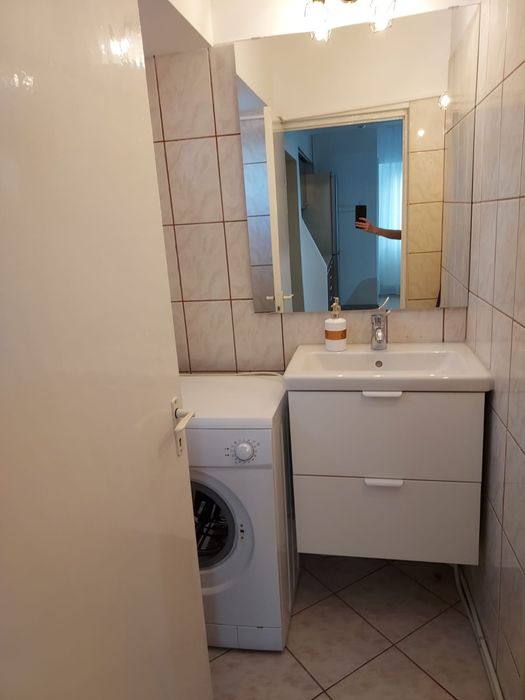Închiriez apartament cu o cameră