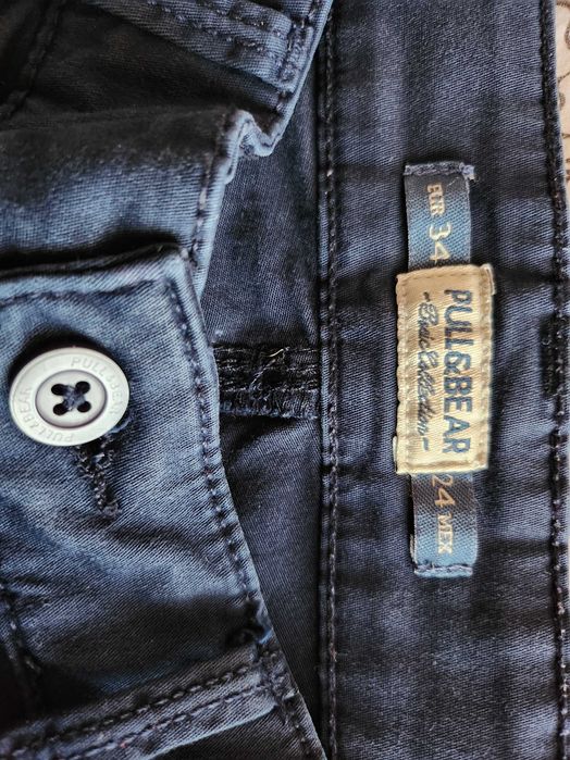 Pantaloni bleaumarin Pull&Bear