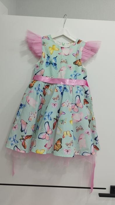 Милое платье на 6 лет