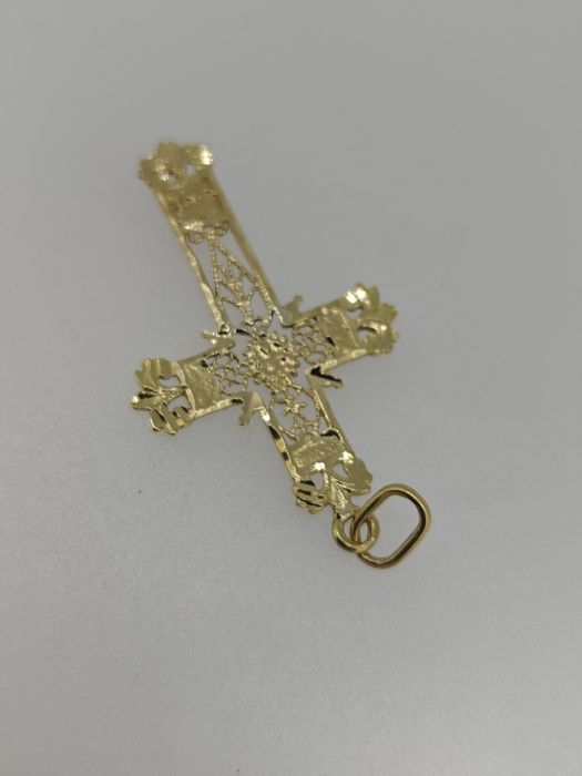 Cruce aur 18k 2.54gr (r)