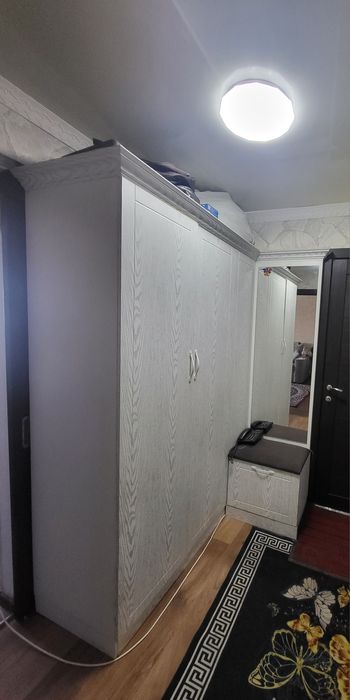 продам прихожую и шкаф