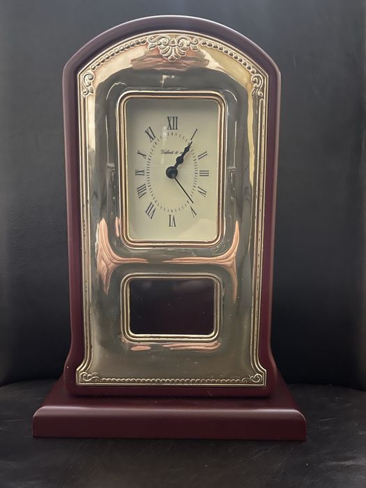 Ceas de cameră din mahon si argint 925