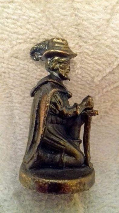 Стари медни фигури