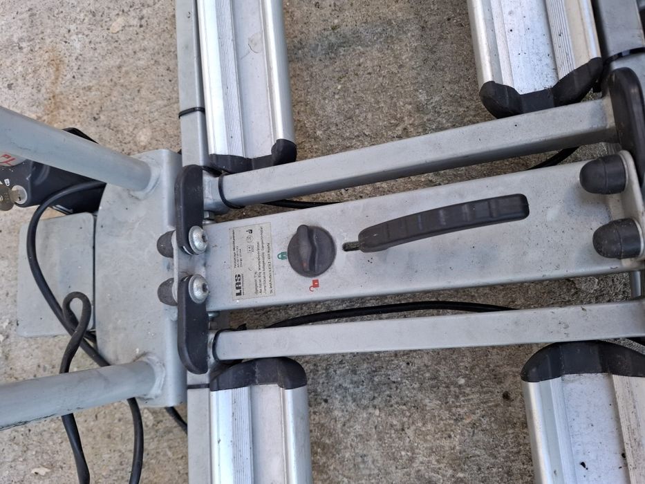 Suport auto pliabil pentru 2 biciclete