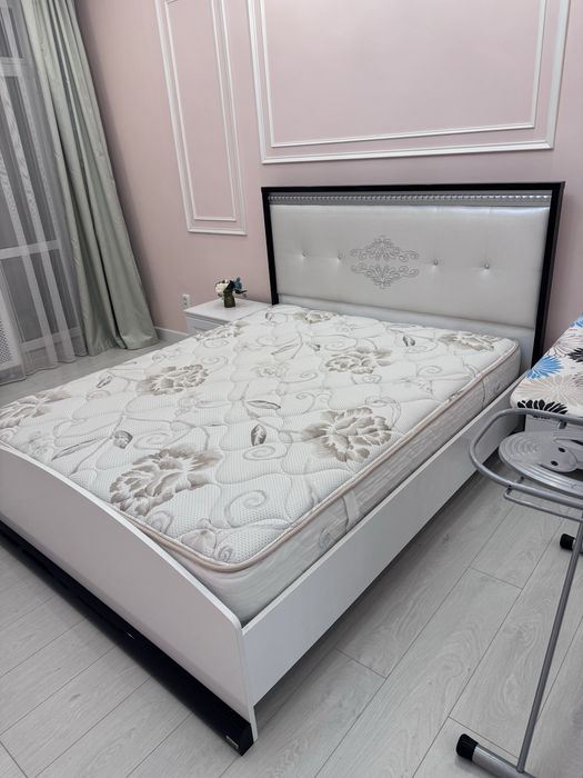 Спальняя кровать