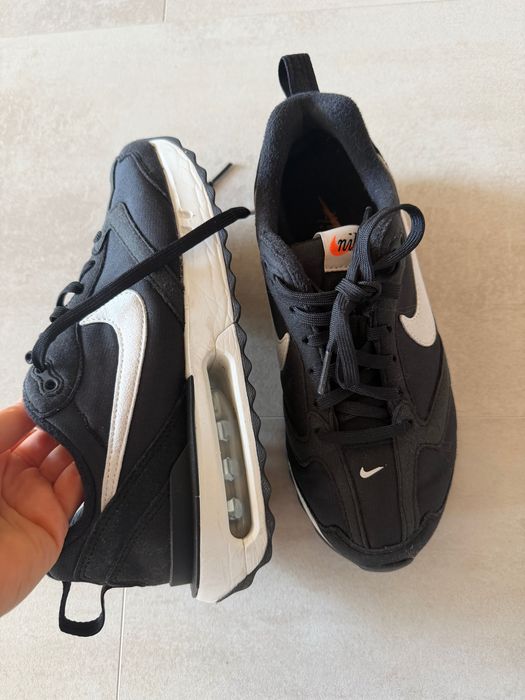 Маратонки Nike 37.5