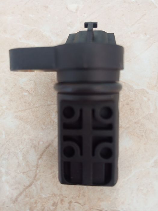 Продам датчик коленвала