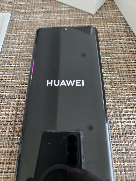 Huawei p30 pro 128gb.