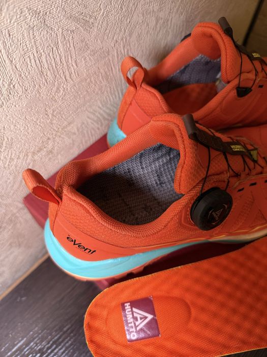 Трекинговые термо кроссовки Humtto