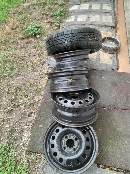 4 Jante +o rezerva  cu anvelopa noua Ford