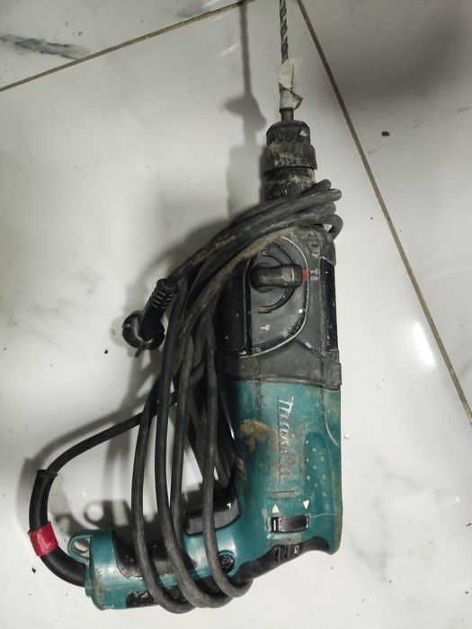 Перфоратор Макита