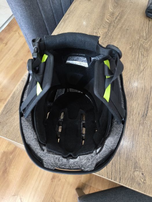 Детска каска XS 4-10години