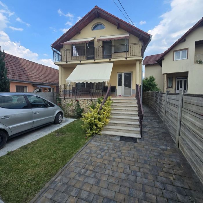 Casă de vânzare zona centrala Aiud, la 250 m de piața Agroalimentară