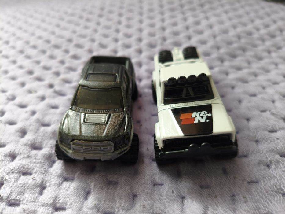Hot wheels машинки