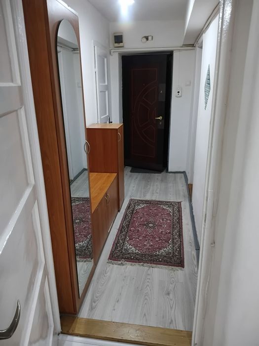 Închiriez apartament cu o camera